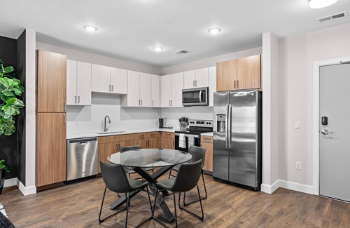Downtown Nashville Apartment | Midnight Manor Penthouse Suite The Gulch