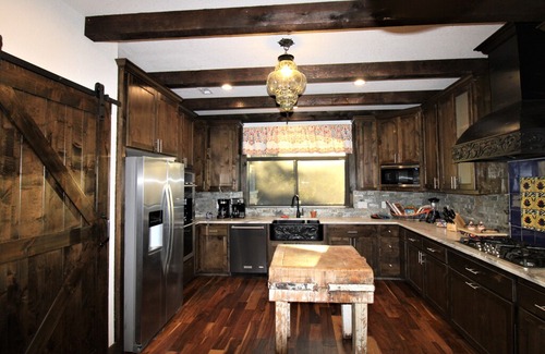 Concan House | Midnight Run Near the Frio!