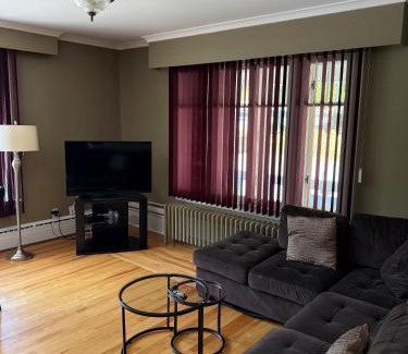 Waterford Valley Apartment | Midstream Manor Unit 9, 2 Bedroom Apartment