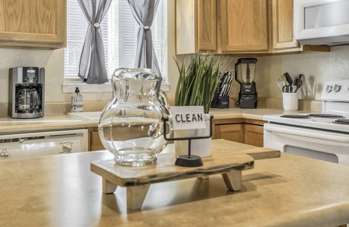 Cheyenne Meadows House | Midterm Rental Townhome, Garage Parking, Fort Carson, Beautiful Cheyenne Mountain Location