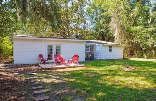 Savannah House | Midtown Cottage in Savannah