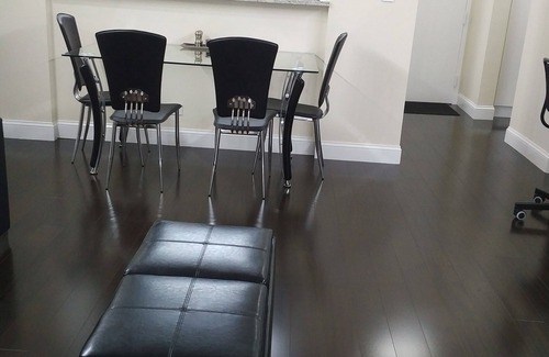 Turtle Bay Condo | MIDTOWN EAST APARTMENT ON HIGH FLOOR WITH BALCONY, 24HR DOORMEN, 5 STAR REVIEWS.