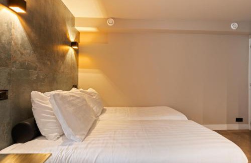 Amsterdam West Apartment | Midtown Hotel Royal Room