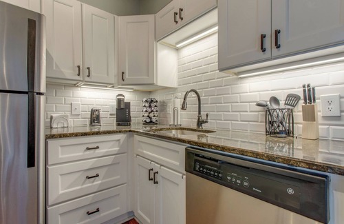Music Row Condo | Midtown Oasis-Centrally Located Near Music Row, Hospitals, Universities