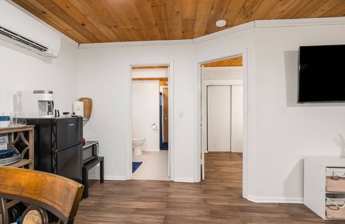 Old Southwest House | Midtown Reno 1br W/share Hot Tub & Backyard