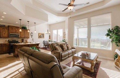 St. George House | Midtown Vistas | Luxury Monthly Rental