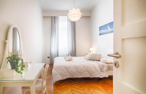 Trieste City Centre Apartment | Mihaela apartment - Charme near the station