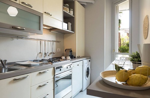 Porta Garibaldi Apartment | Milan- Corso Como Roomy Apartment