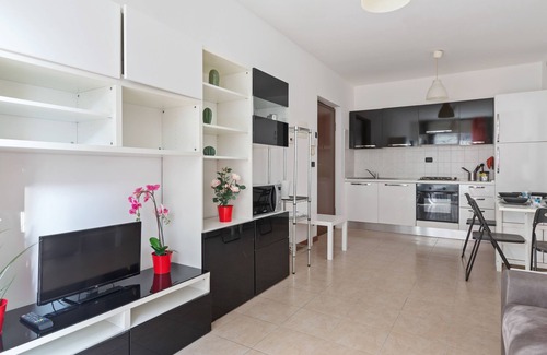 Lambrate Apartment | Milano-Rubattino Budget Apartment
