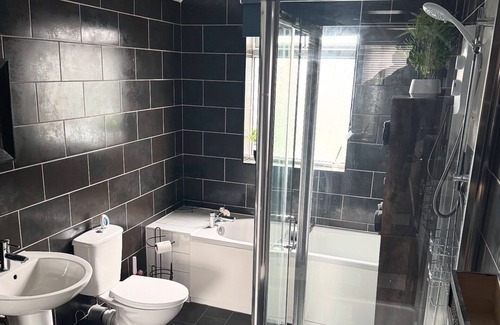 Great Baddow House | Mildmay House in Moulsham | long Stays Welcome