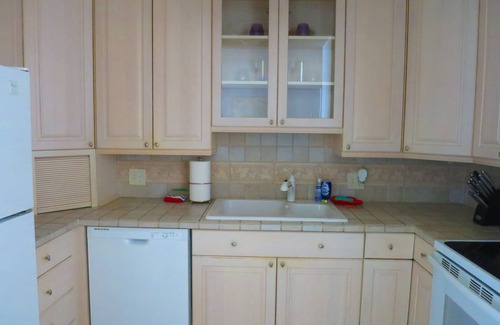 Downtown Denver Condo | MILE-HIGH 27TH FLOOR 1BD/1BA CONDO, FANTASTIC VIEWS, WALKABLE LOCATION, POOL GYM