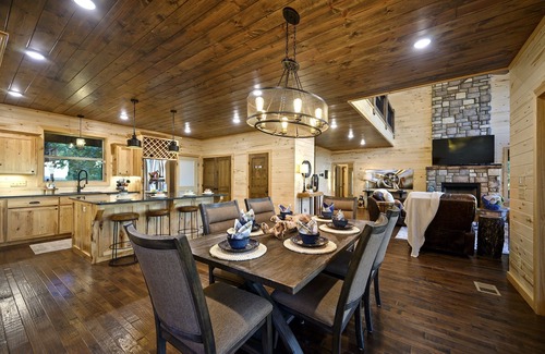 Broken Bow Cabin | Mile High Club-3 Bedroom w/Mountain Views-Each bedroom has a balcony! Sleeps 12