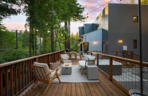 Healdsburg House | Mill Creek by AvantStay Modern Design Patio Hot Tub