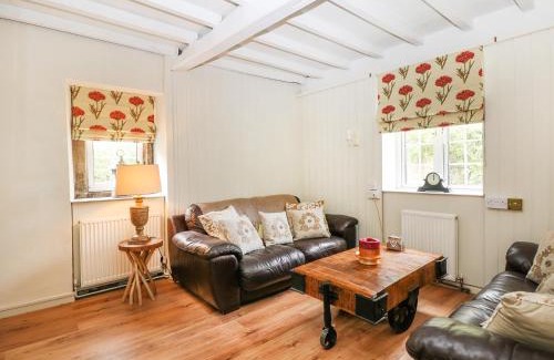 Castleton House | Mill Leat