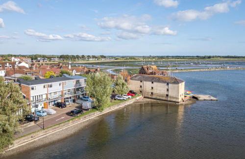 Emsworth House | Mill Pond House
