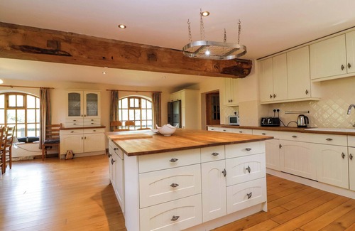 Crowcombe Cottage | MILLBARN, pet friendly, country holiday cottage in Crowcombe