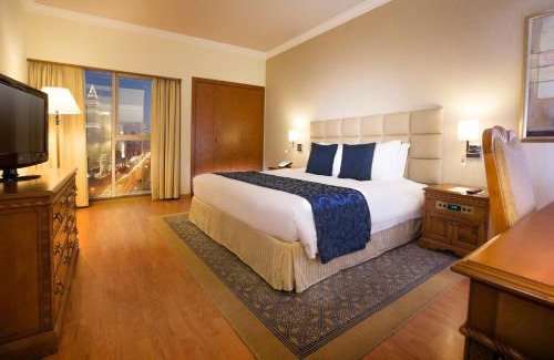 Trade Center Apartment | Millennium Plaza Downtown Suites