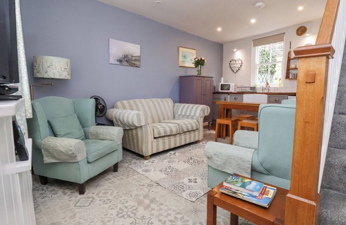 Conwy Cottage | MILLGATE COTTAGE, pet friendly, character holiday cottage in Conwy