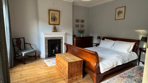 Christchurch House | Millhams Meade, a Georgian house in Christchurch