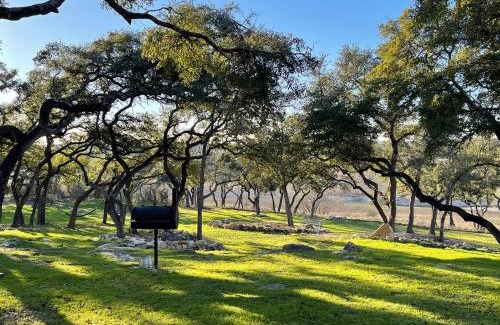 Canyon Lake House | Millie's Cottages Unit 4 - Clara