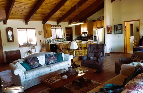 Groveland Ski Chalet | Million Dollar View!
