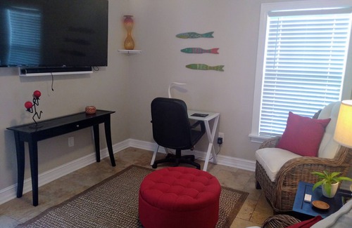 Fairview Shores Apartment | Million Dollar View on the Lake!