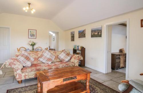 Stoney Stretton House | Millstone Cottages - Millstone Cottage