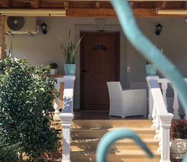 Himare Apartment | Milos Apartments