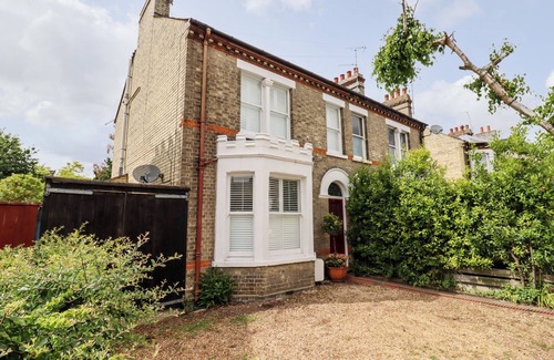Cambridge House | MILTON ROAD (CITY END), with open fire in Cambridge, England