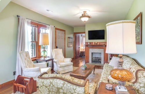 Rutherford County House | 'Milton Valley Stay' w/ Valley View & Porch Swing!