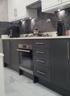 Stanwell House | Min Su Rooms