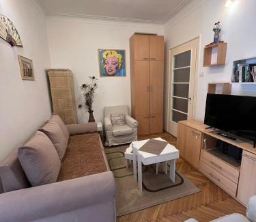 Vukov Spomenik Apartment | Mina