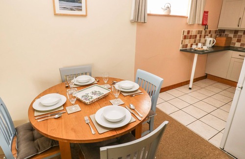 Haverfordwest Cottage | MINCORN COTTAGE, pet friendly, character holiday cottage in Roch