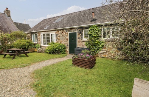 Haverfordwest Cottage | MINCORN COTTAGE, pet friendly, character holiday cottage in Roch