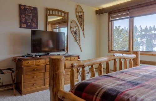 Purgatory Cabin | Miner's Rest (#305) | 10 min to Ski - Golf - AC, Pool/Hot Tub - Views