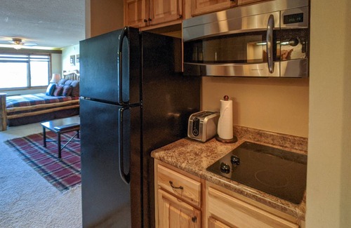 Purgatory Cabin | Miner's Rest (#305) | 10 min to Ski - Golf - AC, Pool/Hot Tub - Views