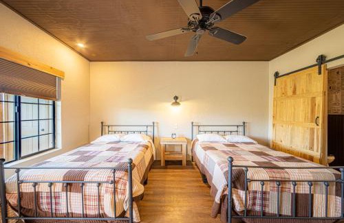 Tombstone Ski Chalet | Miners Cabins #1 - Two Double Beds and Private Balcony