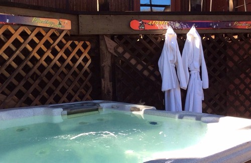 Trimble House | Mineshaft, Creek front, Hot Tub, Close to Town, Ski Area 20 miles