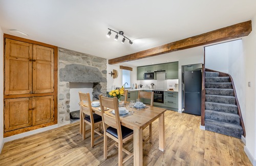 Dolgellau House | Minffordd - Two Bedroom House, Sleeps 4