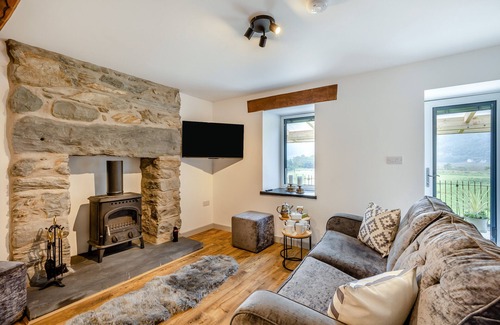 Dolgellau House | Minffordd - Two Bedroom House, Sleeps 4