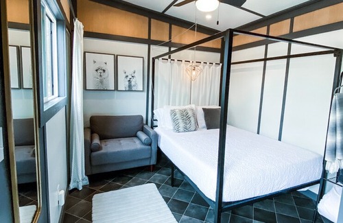 Marion House | "Mini": A private modern tiny house basecamp in Marion NC + gas fire pit