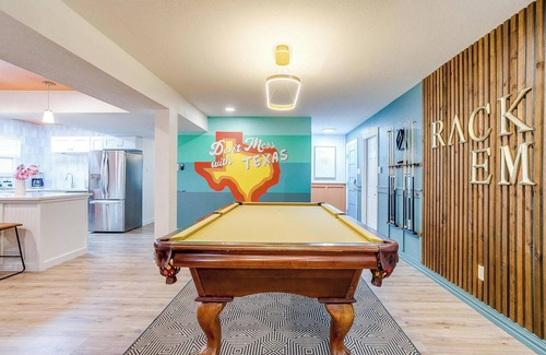 Arlington House | ⛳ Mini Golf! Walk to AT&T Stadium & Globe Life