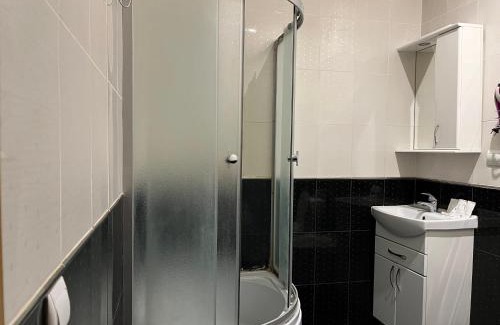 Serednye Hotel | Mini Hotel Leon