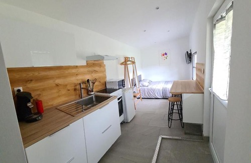 Verdun House | Mini maison indépendante avec terrasse