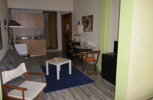 Thessaloniki Apartment | Mini suite neighboring the centre