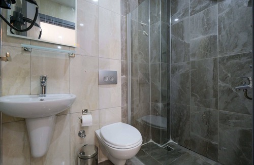 Atasehir Hotel | Minimalist Suit Otel