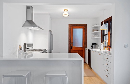 Carag House | MINNeSTAY* Colfax Commons