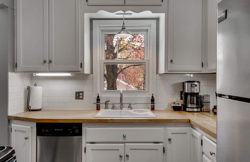 Macalester - Groveland House | MINNeSTAY* Grand Residence