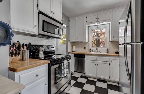 Macalester - Groveland House | MINNeSTAY* Grand Residence