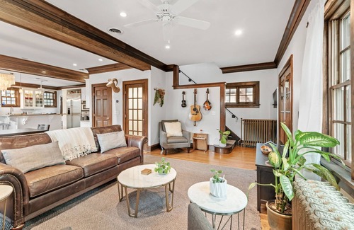 Linden Hills House | MINNeSTAY* Linden Hills Haven